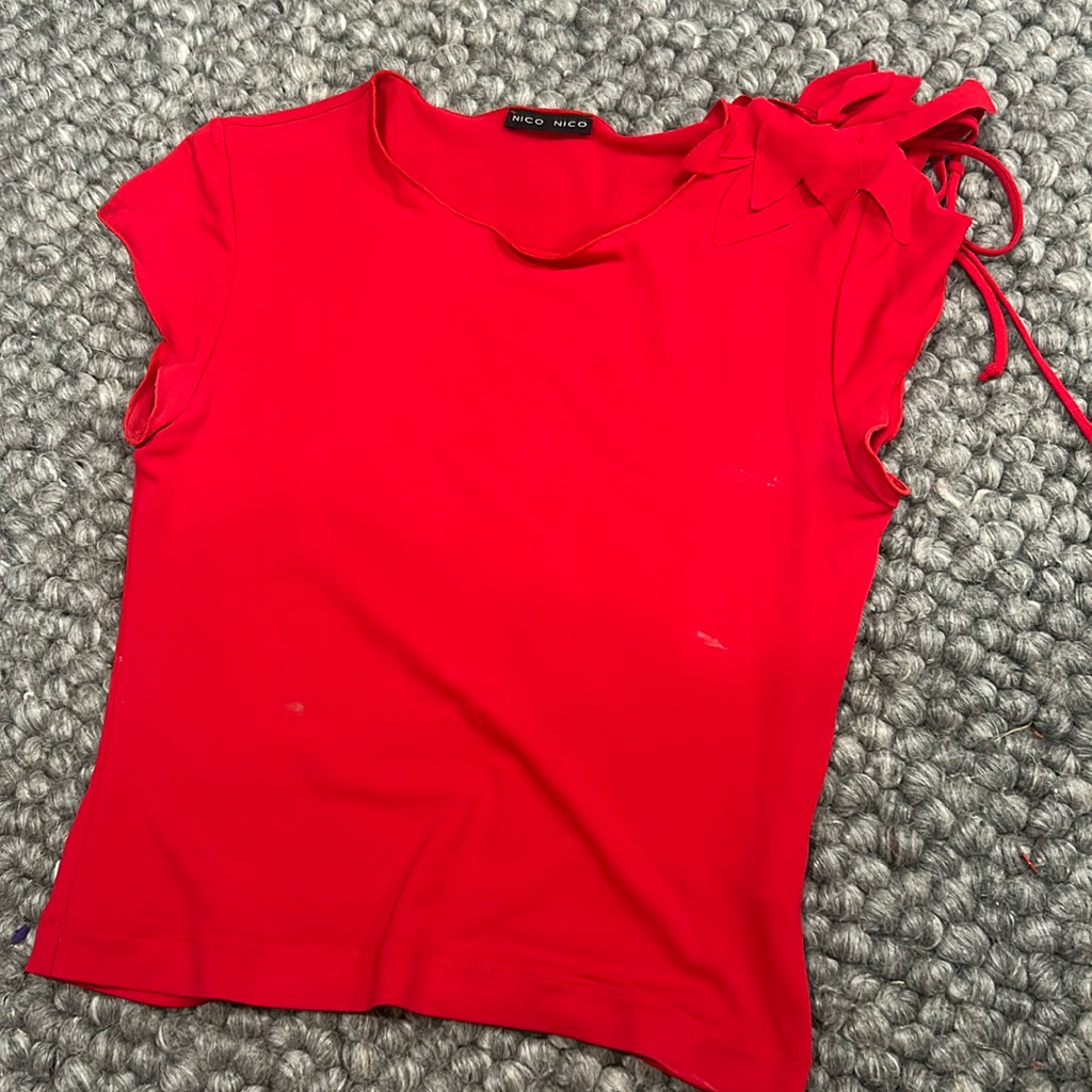 Nico Nico Red Floral Baby Tee Size 40